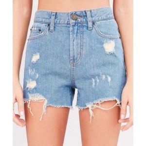Urban Outfitters BDG Women’s Girlfriend High Rise Denim Shorts Size 27 NWT